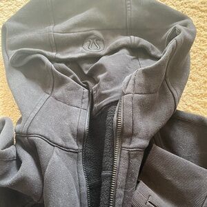 Lululemon black full zip scuba